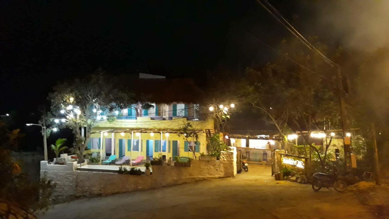 Confetti House Hotel Quy Nhon Exterior foto